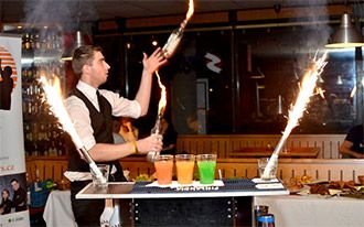 Barmanské kurzy
Barmanská agentura BARSTARS.CZ byla založena v roce 2002 předními barmany České republiky. Specializujeme se na realizaci barmanského servisu a na pořádání barmanských kurzů a gastronomických školení.
V roce 2004 jsme představili projekt Bartender Training Centre Czech Republic, který se zaměřuje výhradně na vzdělávání v gastronomii formou barmanských kurzů, produktových školení, poradenství v gastronomii nebo návrhem designu barů a prostor.
Výuka kurzů probíhá pod vedením týmu profesionálních barmanů, kteří se zaměřují na vzdělávání v gastronomii a mají za sebou dlouholetou praxi a mnoho různých školení. Lektoři jsou zároveň i účastníci mnoha barmanských soutěží, jak světové tak i domácí scény. Zde obsazovali přední příčky, za zmínku stojí trojnásobný mistr české republiky, nebo více násobný juniorský šampion ve Flair bartending a mnoho dalších.
Celý projekt vznikl za podpory společnosti Jan Becher PernodRicard. Společnost Pernod Ricard distribuuje na český trh prémiové produkty jako Chivas Regal whisky, Jameson whiskey, Absolut vodka, Havana Club, Beefeater gin nebo Olmeca Altos Plata 100% agave tequila a mnoho dalších.
S těmito produkty výhradně pracujeme na našich barmanských kurzech nebo školení.
Barmanské Kurzy Bartending Training Centre:
Základní nabídka se vztahuje:
Mix It Up! barmanský teambuilding
Barmanský mini kurz – jednodenní barmanský kurz
Základní barmanský kurz – 5denní barmanský kurz
Havana Club Flair Bartending kurz I. – 5denní barmanský kurz
Havana Club Flair Bartending kurz II. – 7denní barmanský kurz
Akreditovaný / Rekvalifikační barmanský kurz
Poradenství a konzultace v gastronomii
Účelem každého výše nabízeného kurzu a vzdělávacího programu je, aby posluchač obdržel co nejvíce informací a podkladů pro další své seberealizování se v oboru gastronomie. Snažíme se o dodržení další spolupráce s absolventy kurzů.
Každý posluchač obdrží po úspěšně složených testech certifikát v českém a anglickém jazyce.
barmanske-kurzy