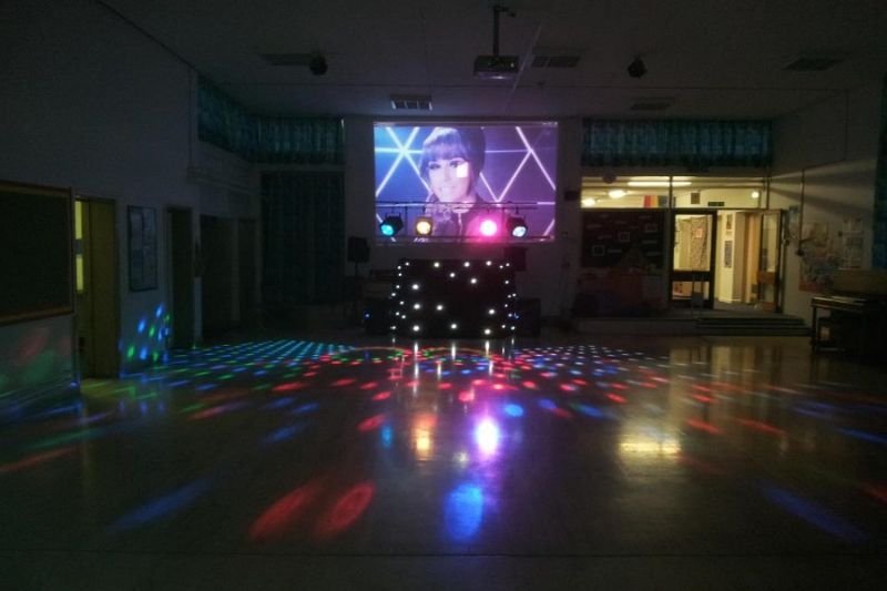 Narozeninový DJ-Video Diskotéka-To co slyšíte,zároven i vidíte!!!!!
25 let zkušeností !!!!
Video Diskotéka je jedinečná na akce a párty, kde si oslavenci chtějí připomenout interprety i s klipy.
Přivezu profesionální mix hudebních klipů v reálném čase plný efektů, které ozvláštní tuto párty
aktuální taneční hudba,70-90 léta
Balíček obsahuje minimálně 6 hodinový Video set (po zbytek večera je možné na projekci umístit animace a další) Připravím grafický návrh plakátu na akci. Přivezu projektor, plátno,světelnou a zvukovou aparatura 400W,bezdrátové mikrofony.
Mohu zajisti tanečnice a doprovodný program dle Vašich požadavků.
MOŽNÉ I KARAOKE.